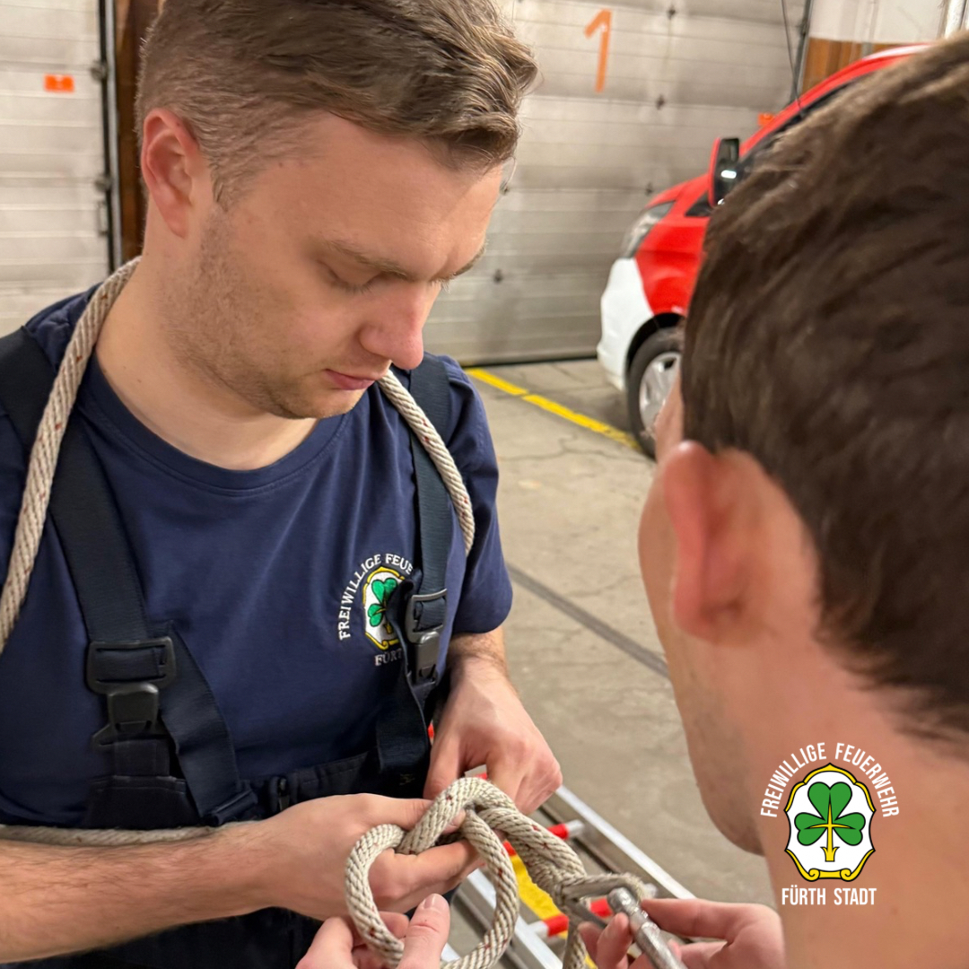 2025 11 20 Uebung Leitern Tragen 04